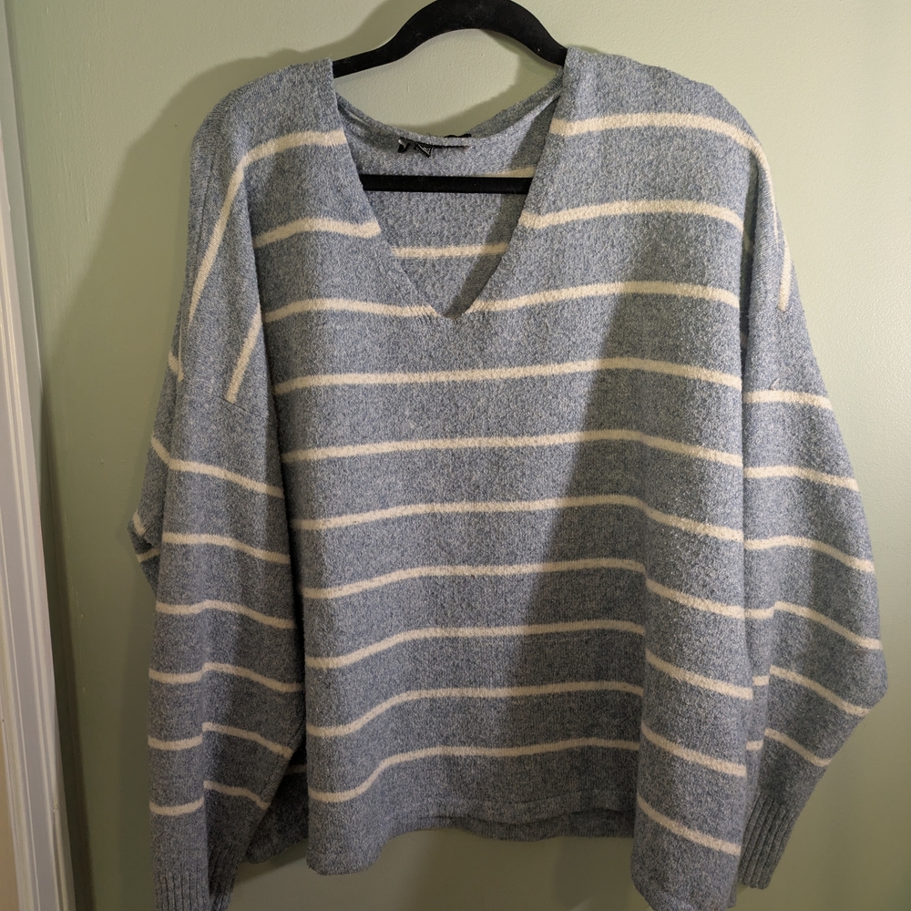 Vero Moda Gray and Cream Striped V-Neck Sweater